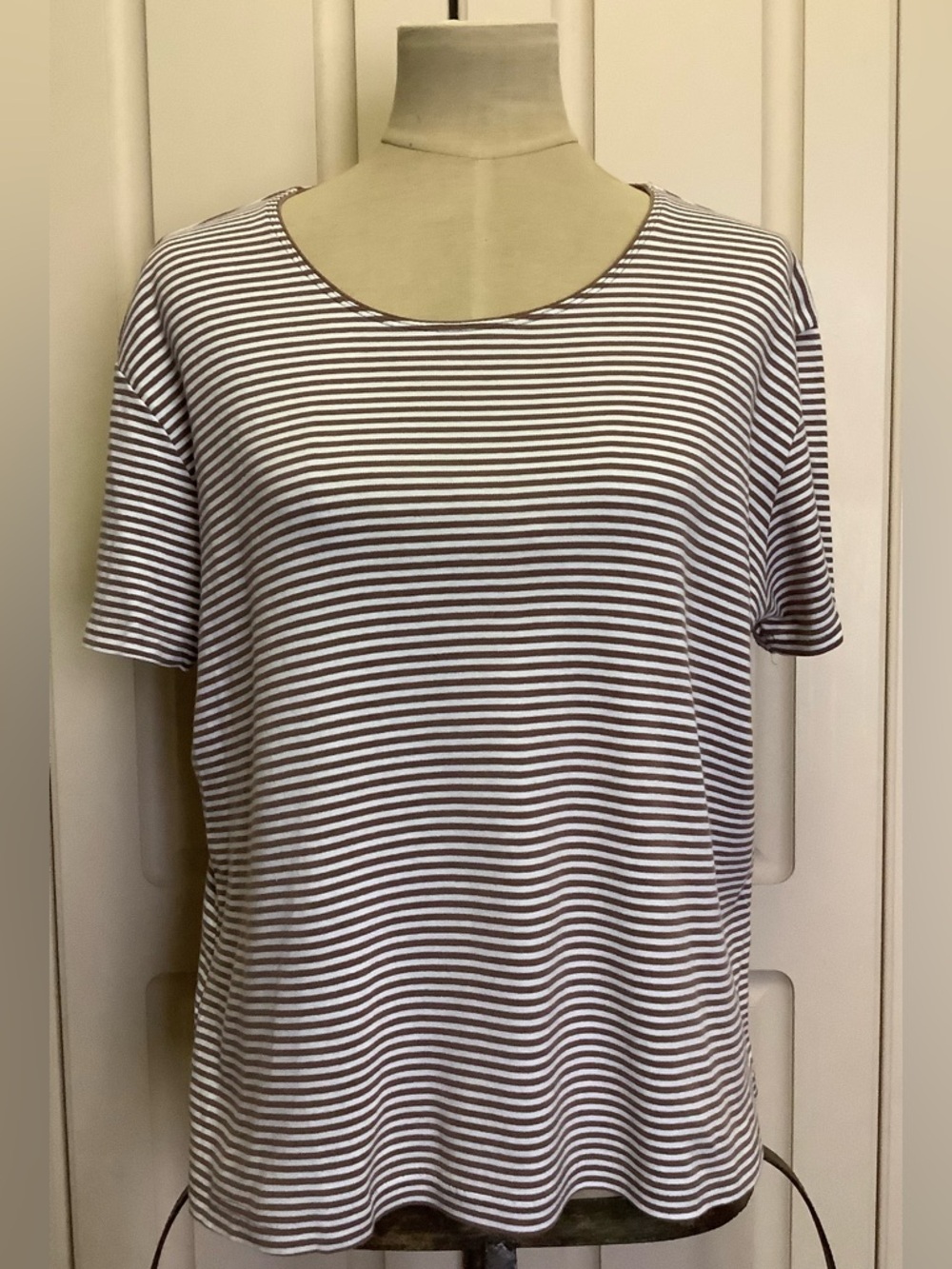 Karen Scott Round Neck Shirt Top-Brown White Striped-Short Sleeve-100% Cotton-L